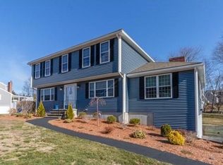 29 Landmark Dr, Methuen, MA 01844