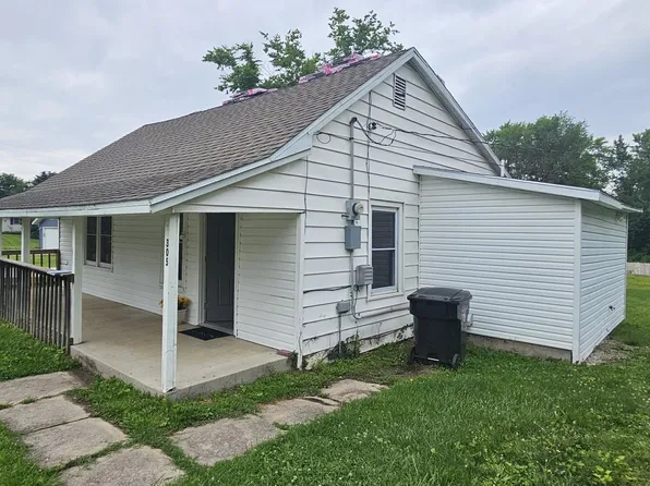 305 W Bedford Street, Marshfield, MO 65706