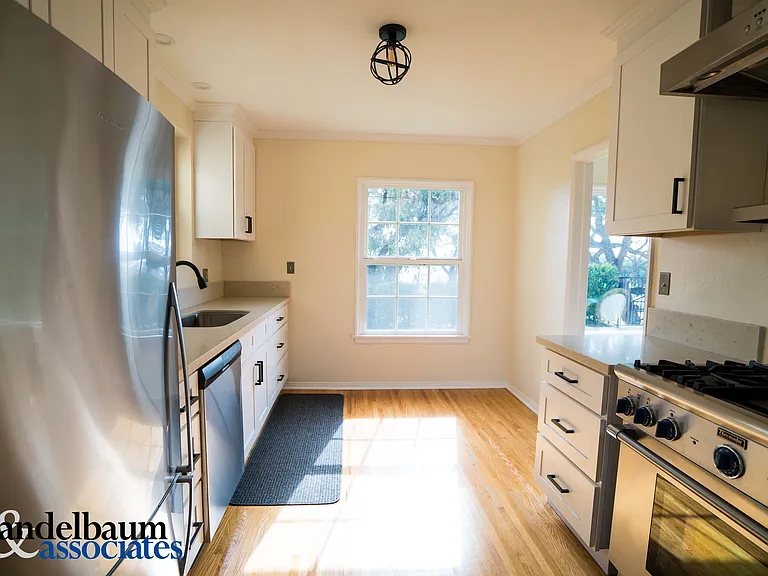 206 N Prospect Ave — Photo 20