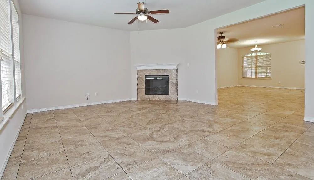 506 Port Royale Way — Photo 2