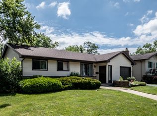 16725 Meadowdale Dr, Oak Forest, IL 60452