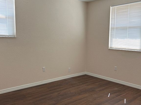 4th image of 767 NW Redding Ave #1