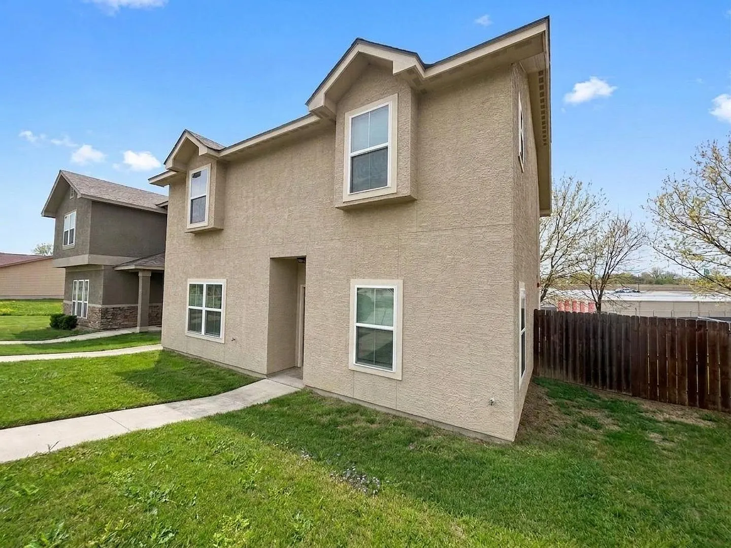 622 Meadow Arbor Ln — Photo 1