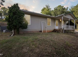 1521 Siam Rd, Elizabethton, TN 37643