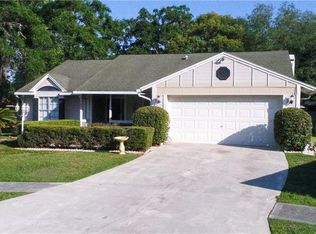 17604 Whistling Ln, Lutz, FL 33549