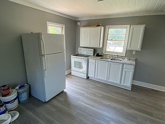 5th image of 300 Hamilton St #302