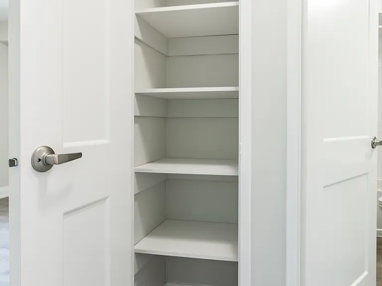 25 Lorne Ave #304 — Photo 8