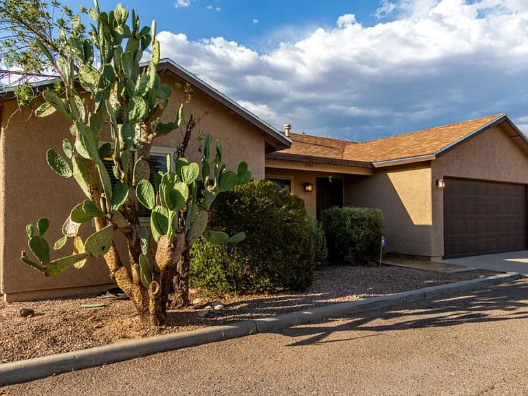 4781 E Joslyn Heights Pl — Photo 2
