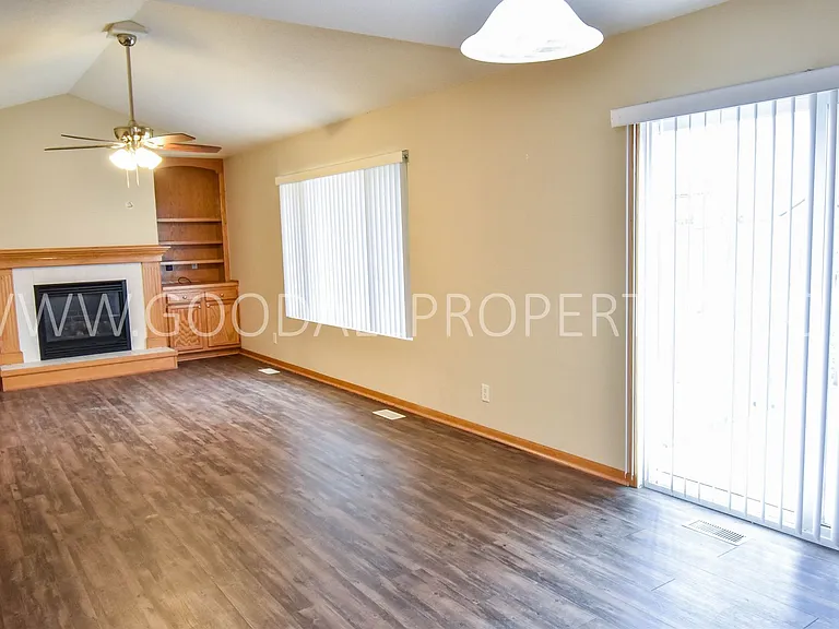 455 SE Whitetail Ln — Photo 3