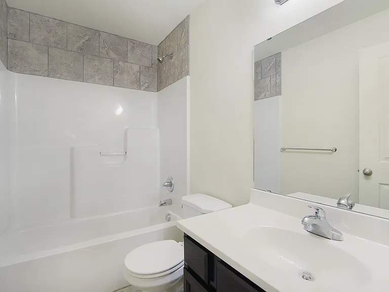 2643 Redwood Ave — Photo 19