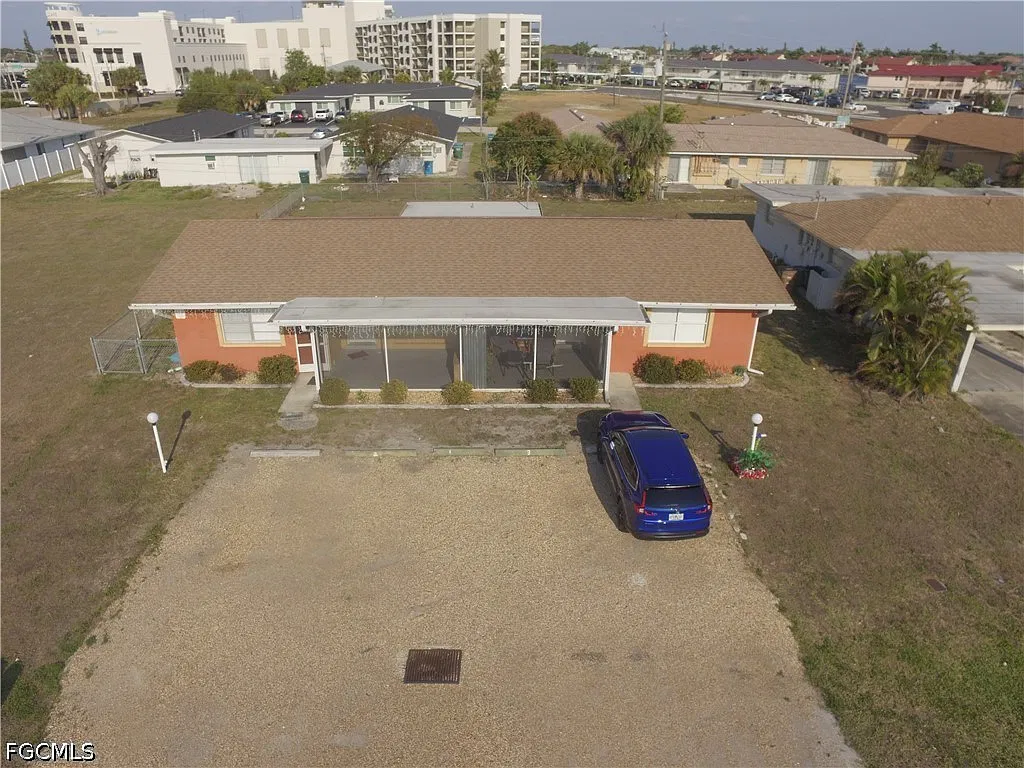 2 bed, 2.0 bath, 900 sqft, $1,300 — Photo 4