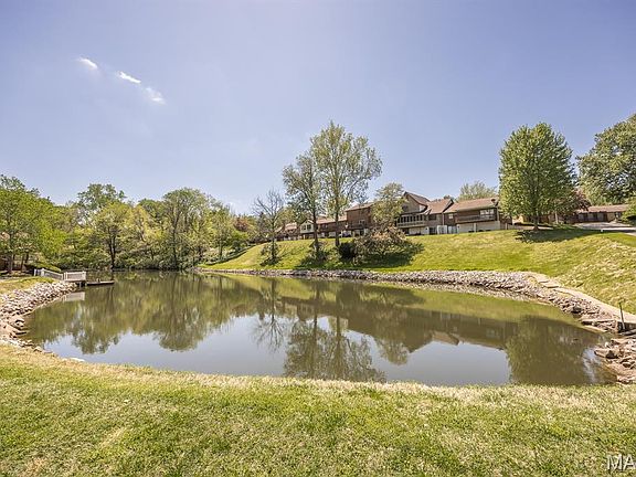 4th image of 306 Northoak Dr