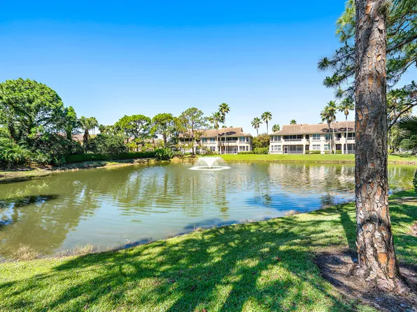 120 Legendary Circle, Palm Beach Gardens, FL 33418