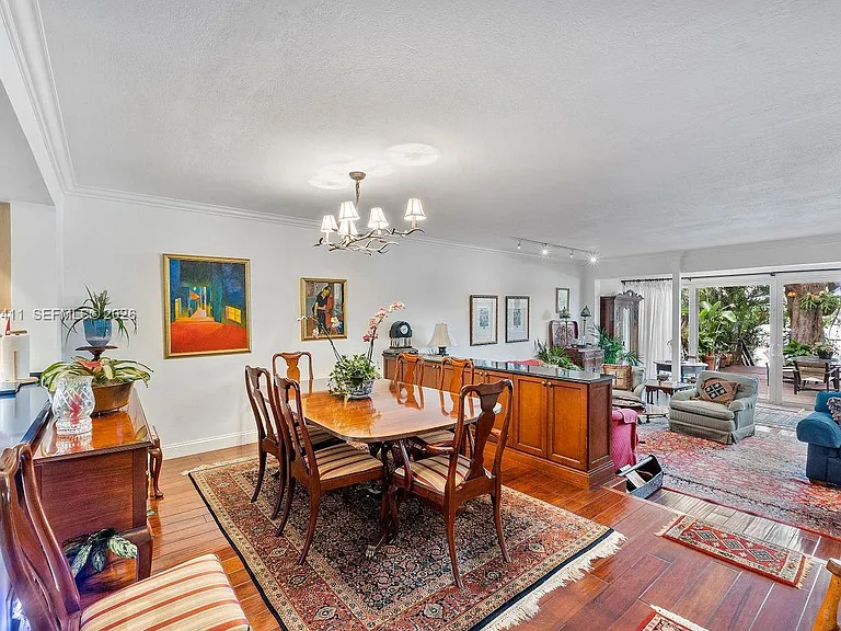 4905 SW 71st Pl — Photo 5
