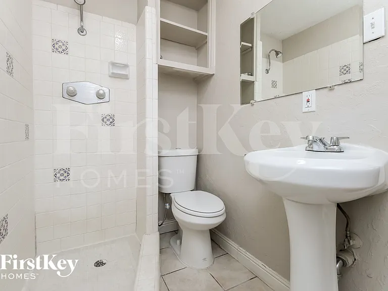 930 E Weber Dr — Photo 16