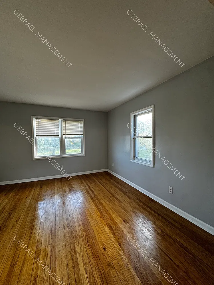 609 E. Paterson St. — Photo 3