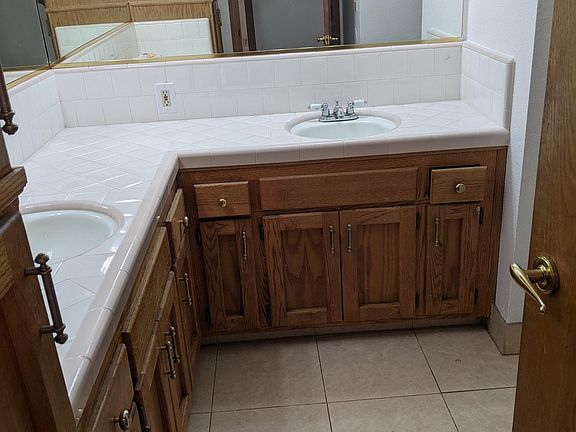 5th image of 2720 W Hemlock Ct