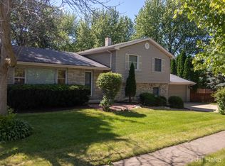 1405 Elizabeth St, Dekalb, IL 60115