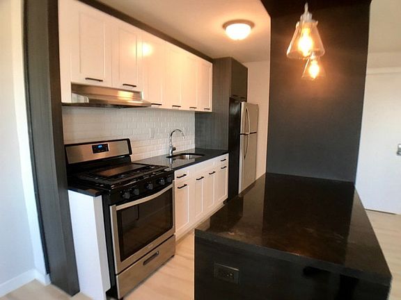 2nd image of 111 Wadsworth Ave APT 6D