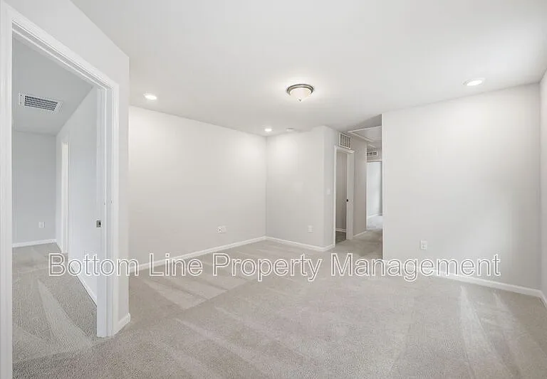 2029 Titanium Rock Rd — Photo 37