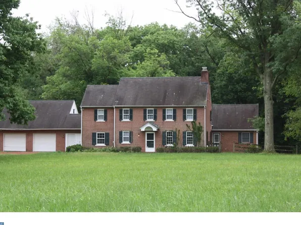 639 Patriot Ln, Phoenixville, PA 19460