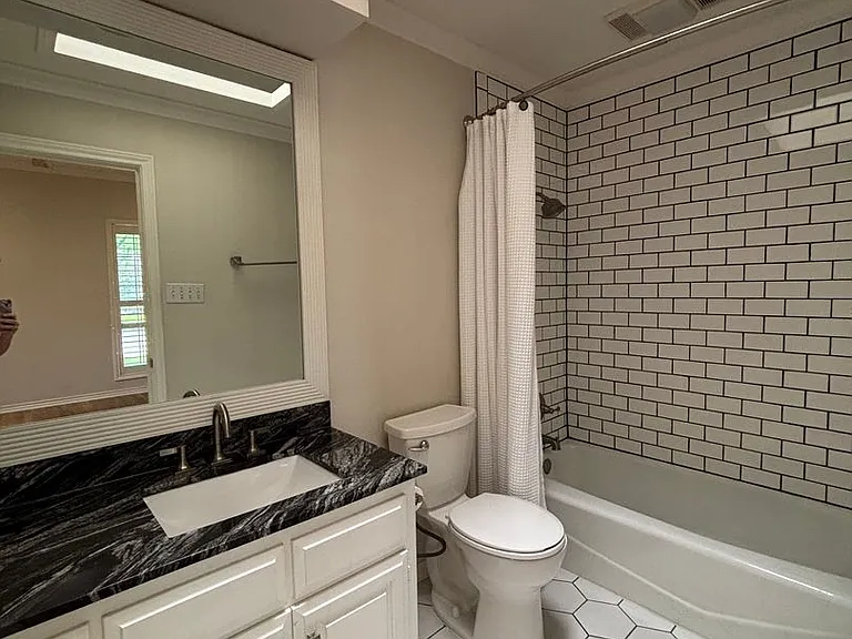 5026 Bellaire Dr S — Photo 26