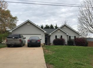 107 Chanticleer Rd, Commerce, GA 30529