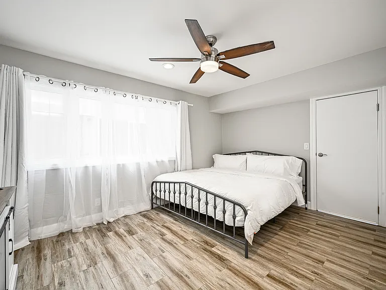 5306 Seashore Dr — Photo 16