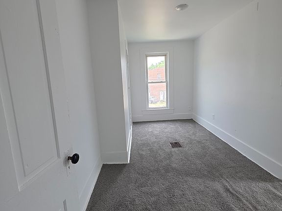 5th image of 1518 Ridge Ave