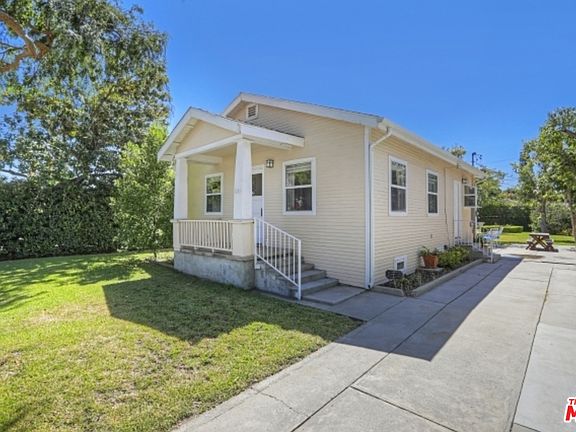 5th image of 4112 Baywood St