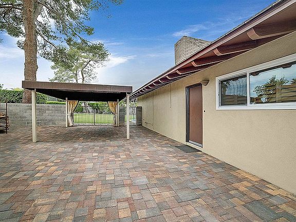 3rd image of 2431 Karli Dr