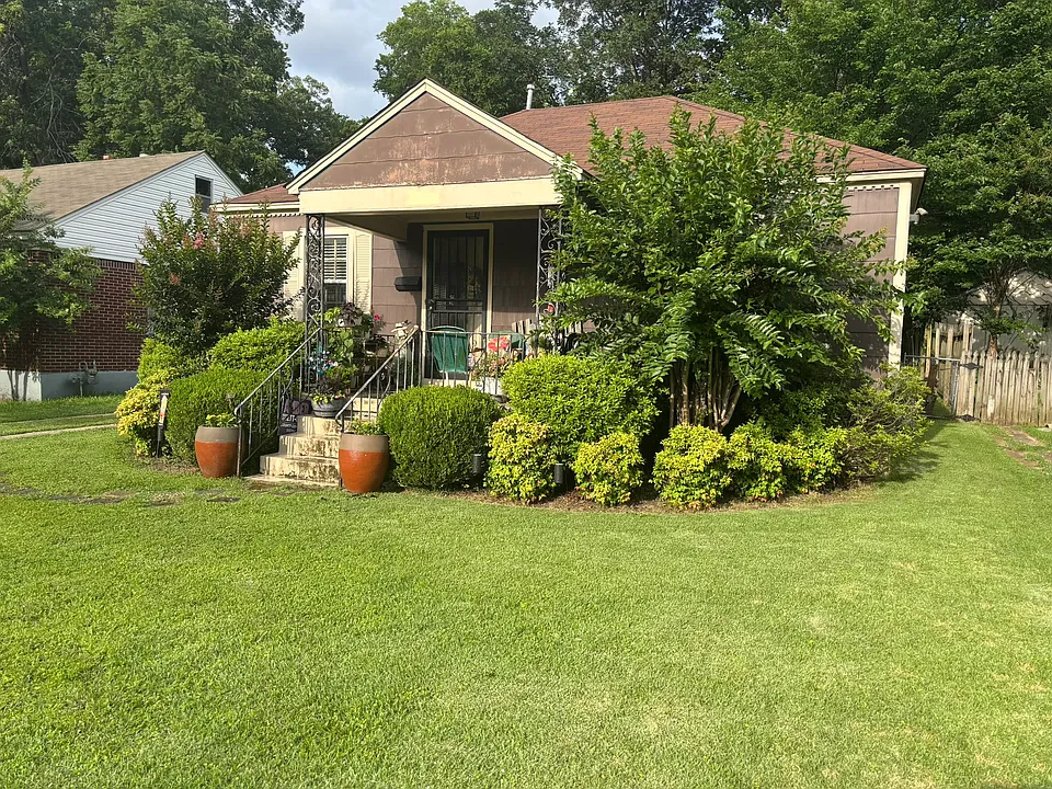 602 Buck St