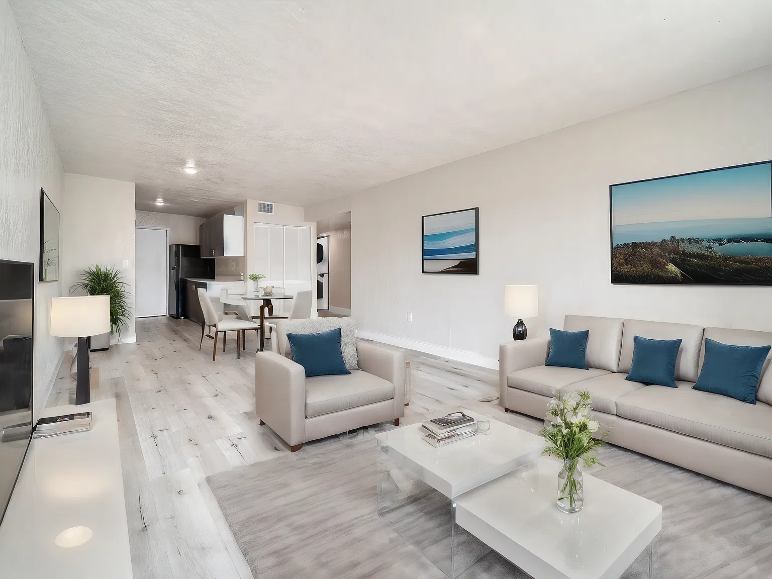 PRESTIGE ESTATES — Photo 4