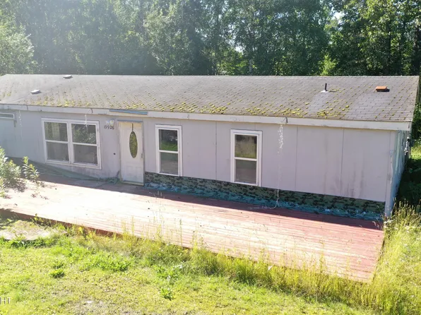 19926 E Henkins Rd, Chugiak, AK 99567