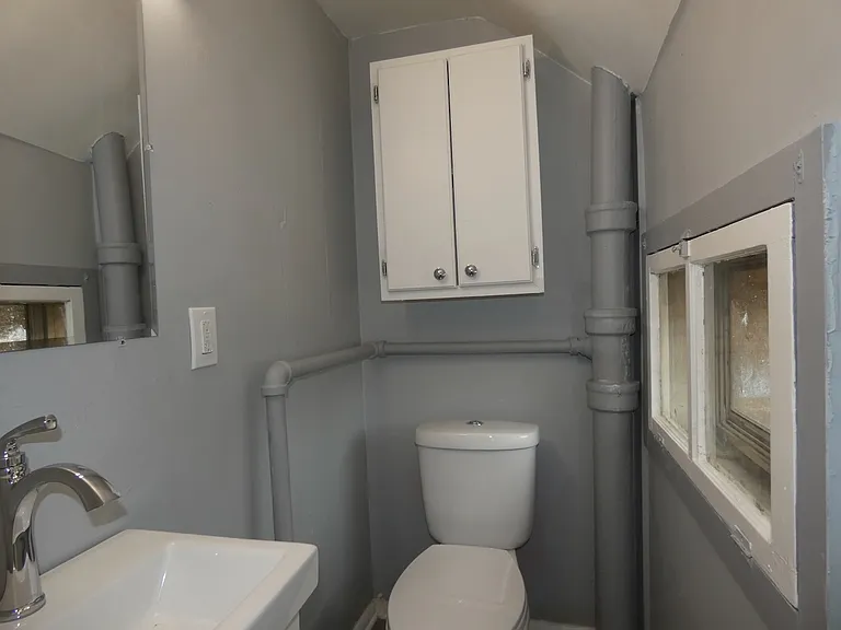 237 Yondota St #B — Photo 10