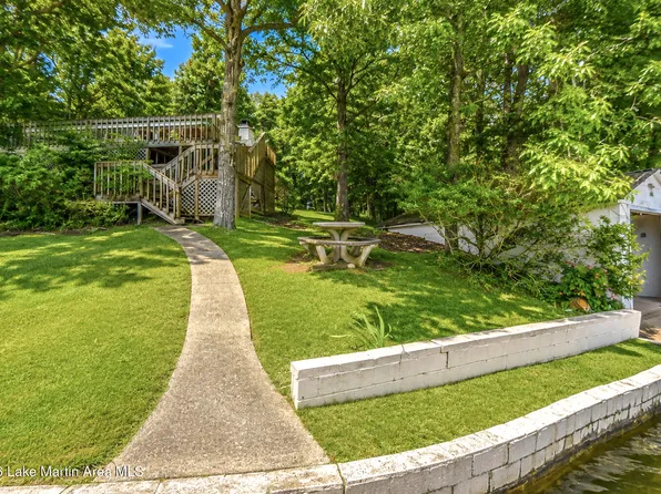 50 Kingswood Cir, Dadeville, AL 36853