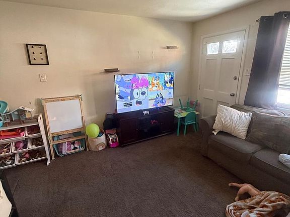 5th image of 340 S 342a Ave
