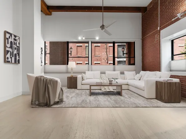15 Sleeper St APT 106, Boston, MA 02210