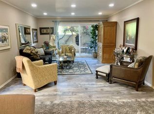 47 Dearborn Pl APT 17, Goleta, CA 93117