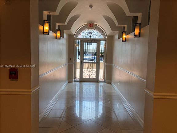 3rd image of 115 Mendoza Ave APT 304