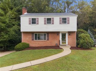 113 Larchwood Dr, Turtle Creek, PA 15145