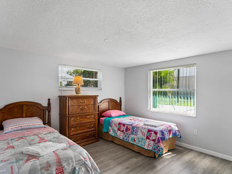 5719 Berlin Dr — Photo 15