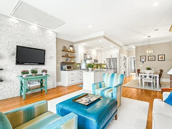 191 Beacon St APT 7, Boston, MA 02116