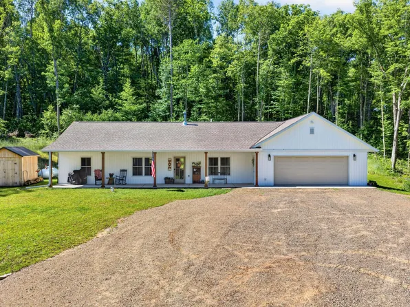W4855 2nd Ave, Spooner, WI 54801