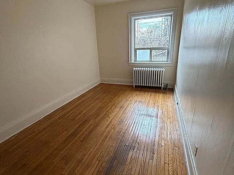 105 Kenwood Ave #103 — Photo 6