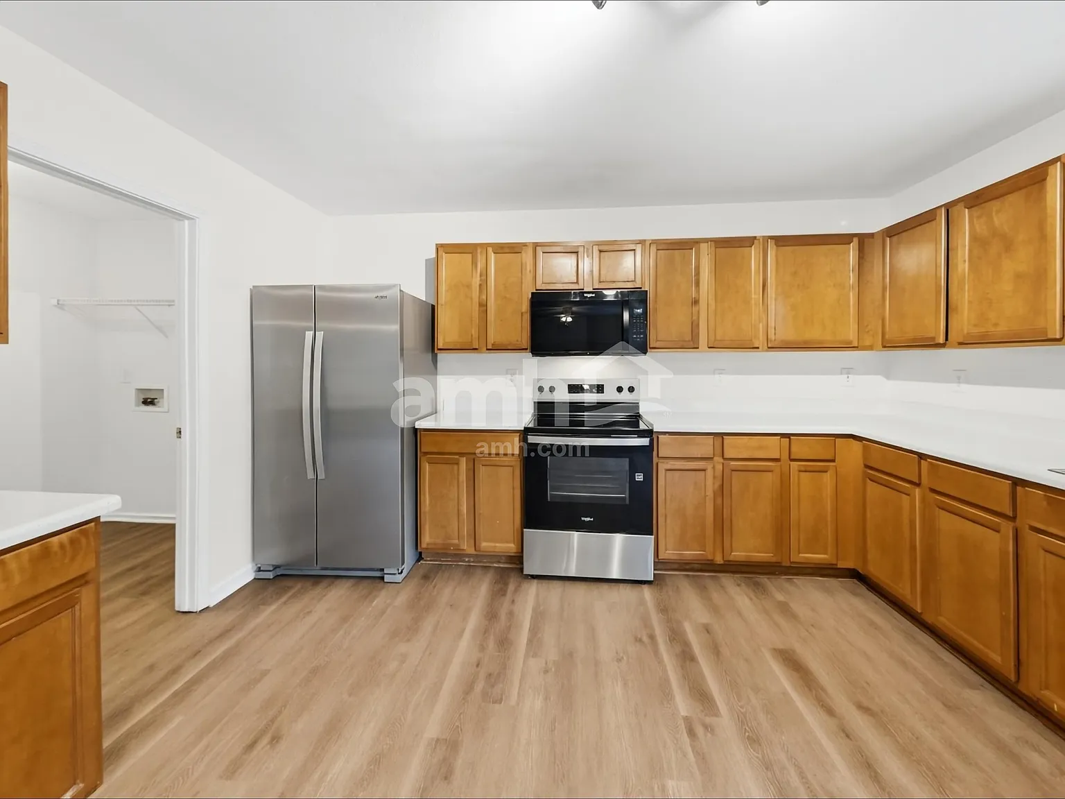 4 bed, 2.5 bath, 2850 sqft, $2,505 — Photo 3