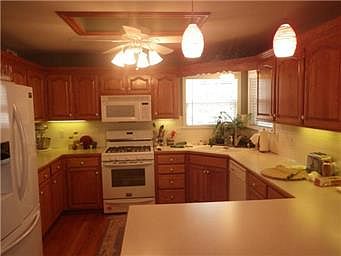 3rd image of 17605 E 36th Street Ct S