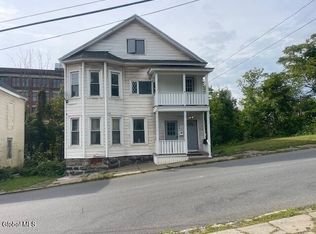16 Locust Avenue, Amsterdam, NY 12010