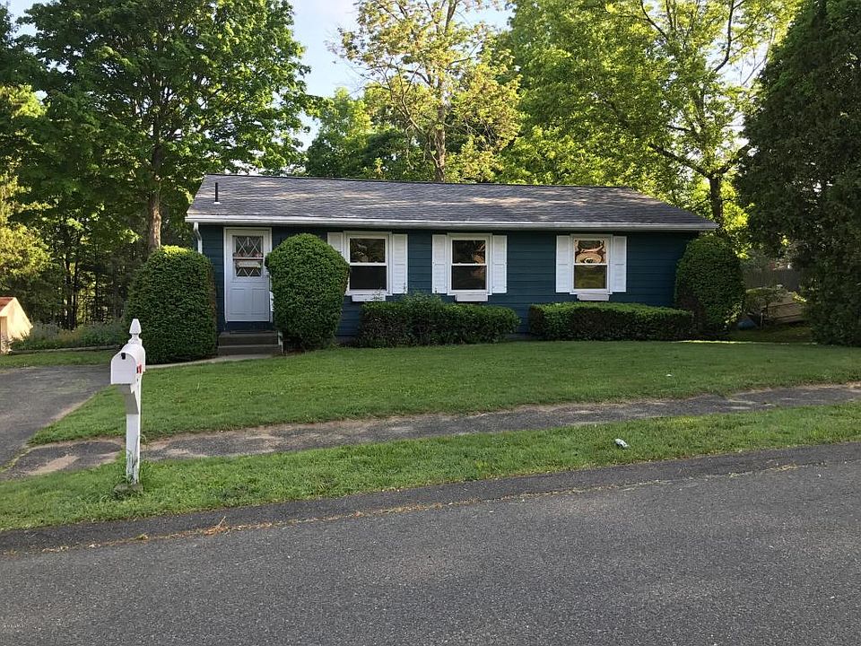 2nd image of 175 Burke Ave