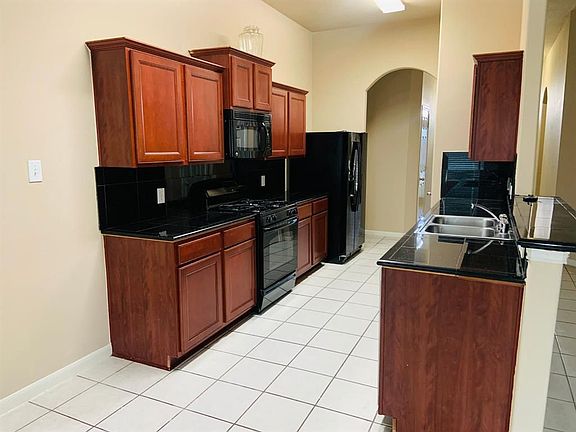3rd image of 10138 Corvallis Dr